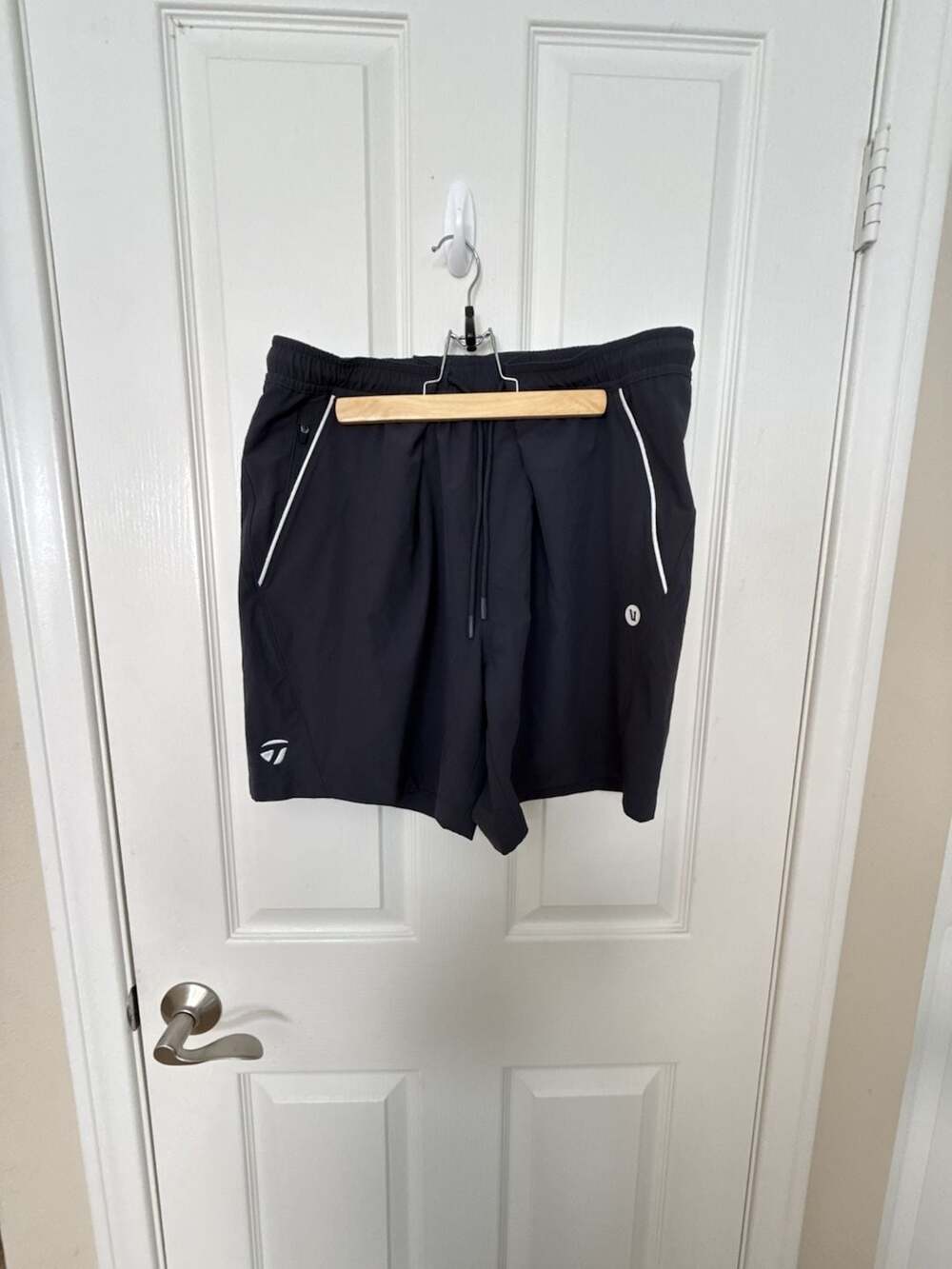 Vuori TaylorMade Performance Athletic Shorts Size XL